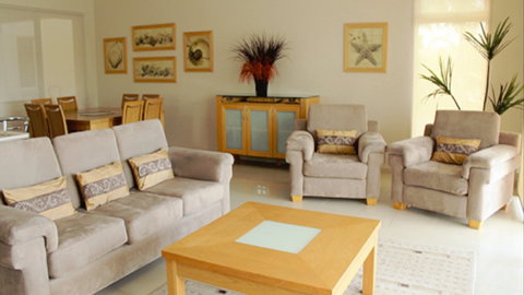 Why Not Waterfront Unit 1 & 2 - Holiday Sunshine Coast 0