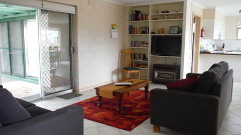 Blanche Place - Sunshine Coast Tourism 0