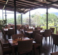 Highlander Tavern Restaurant  Bar - Holiday Sunshine Coast