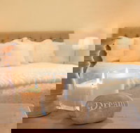 Rosies Cottage - Sunshine Coast Tourism