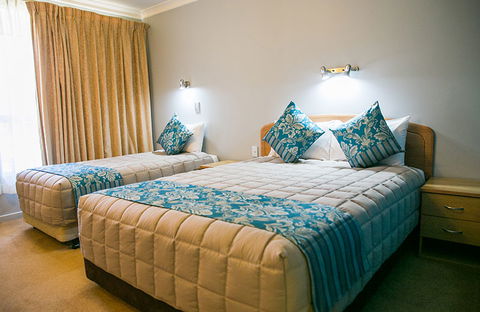 Gosford Palm Motor Inn  - Holiday Sunshine Coast 1