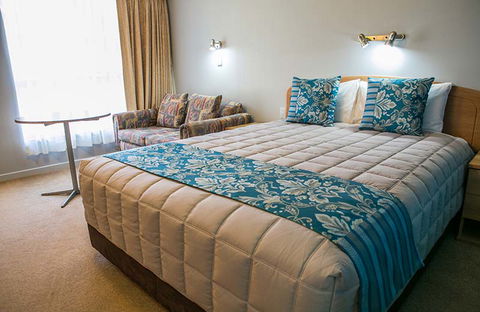 Gosford Palm Motor Inn  - Holiday Sunshine Coast 3