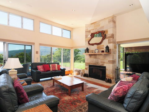 Bottlebrush Lodge - Sunshine Coast Tourism 0