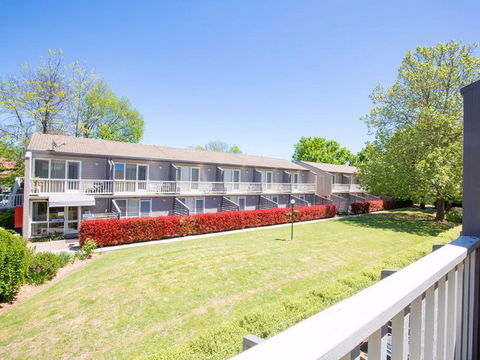 Summer East Serviced Apartments - Sunshine Coast Tourism 0