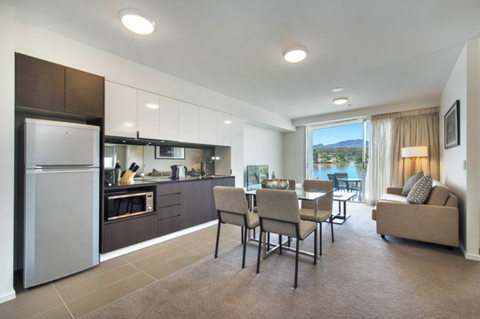 Empire Apartment Hotel - Sunshine Coast Tourism 12
