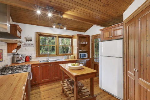 Lavender Manor And Majestic - Sunshine Coast Tourism 8