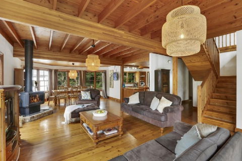 Lavender Manor And Majestic - Sunshine Coast Tourism 9