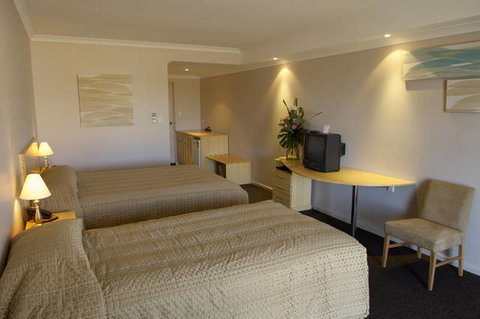 Dog Rock Motel - Sunshine Coast Tourism 4