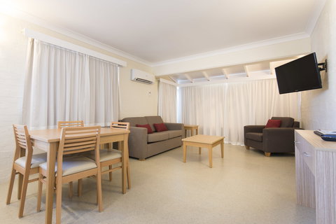 Don Pancho Beach Resort - Holiday Sunshine Coast 1