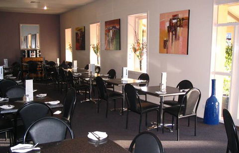 Dongara Hotel Motel - Sunshine Coast Tourism 10