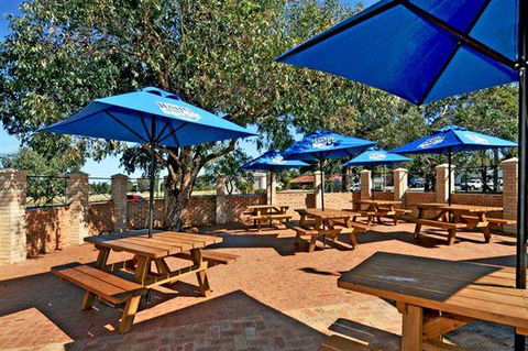 Drakesbrook Hotel - Sunshine Coast Tourism 1