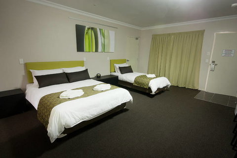 Drovers Motor Inn - Sunshine Coast Tourism 0