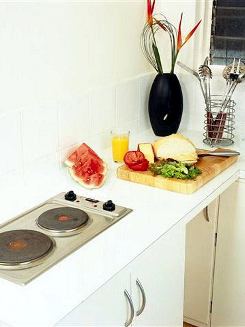 Easystay @ Carlisle St - Sunshine Coast Tourism 1