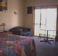 Eco Inn Warners Bay - Sunshine Coast Tourism