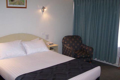 Econo Lodge Griffith Motor Inn - Sunshine Coast Tourism 5