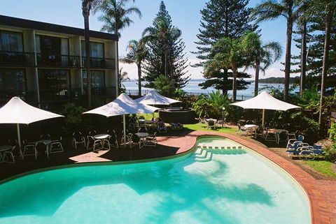 El Lago Waters Resort - Holiday Sunshine Coast 0