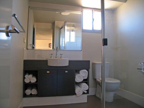 Exmouth Escape Resort - Sunshine Coast Tourism 2