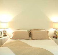 Farmers Arms Retreat - Sunshine Coast Tourism