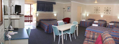 Fitzroy Motor Inn - Sunshine Coast Tourism 4