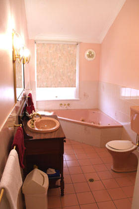 Fitzroy Motor Inn - Sunshine Coast Tourism 7