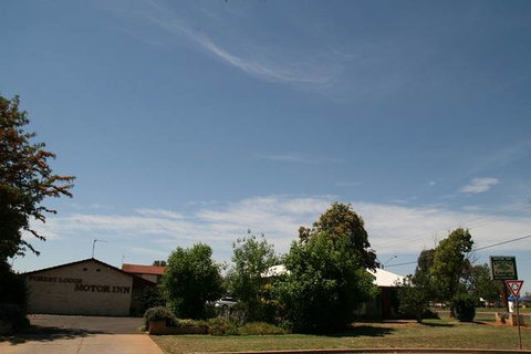 Forest Lodge Motor Inn & Restaurant - Sunshine Coast Tourism 0