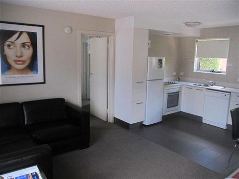 Forrest Hotel & Apartments - Sunshine Coast Tourism 12