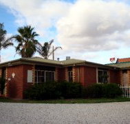 Foundry Palms Motel - Sunshine Coast Tourism