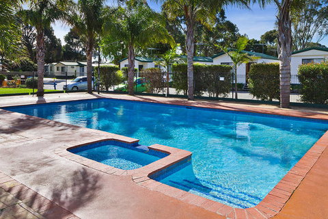 Frankston Holiday Park - Holiday Sunshine Coast 4