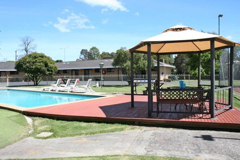 Frankston Motel - Sunshine Coast Tourism 0