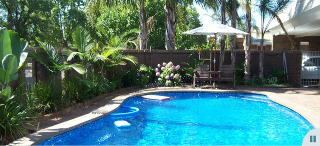 Albury Garden Court Motel - Holiday Sunshine Coast 0