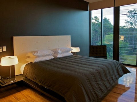 Glass On Glasshouse - Holiday Sunshine Coast 0