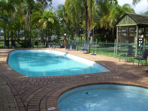 Glenwood Tourist Park And Motel - Sunshine Coast Tourism 3