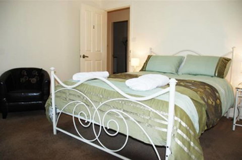 Gloucester On Avon Bed And Breakfast - Sunshine Coast Tourism 1
