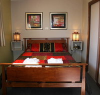 Golden Embers Apartments and B  B - Sunshine Coast Tourism