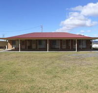 Golfers Inn - Sunshine Coast Tourism