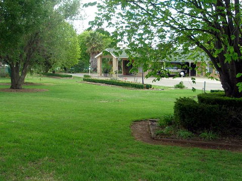 Golfview Motor Inn - Sunshine Coast Tourism 0