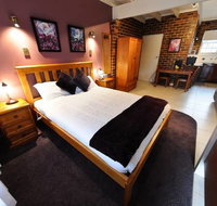 Greenvale Holiday Units - Sunshine Coast Tourism