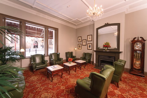 Hadley's Orient Hotel - Sunshine Coast Tourism 1