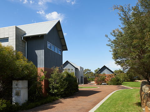 Hanover Bay - Holiday Sunshine Coast 2