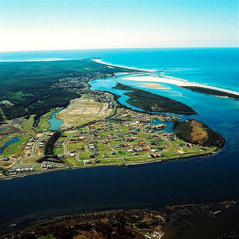 Harrigan's Irish Pub & Ibis Styles Harrington - Holiday Sunshine Coast 4