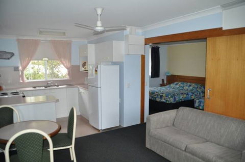 Haven Waters Motel And Apartments - Sunshine Coast Tourism 6