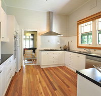 Healesville Garden Cottage - Sunshine Coast Tourism