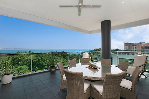 Heritage Apartment - Holiday Sunshine Coast 1