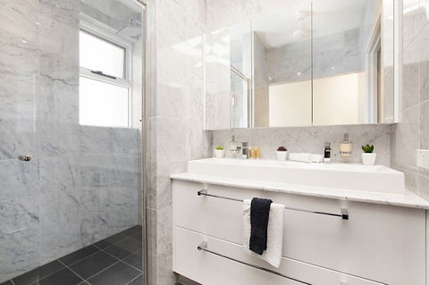 Heritage Apartment - Holiday Sunshine Coast 3