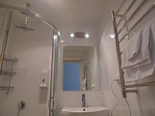 High Country Motel & Tours - Holiday Sunshine Coast 1