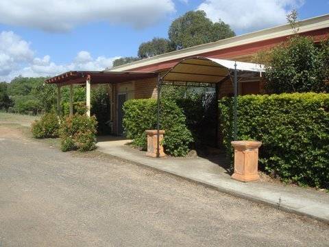 Hilldrop Motor Inn - Sunshine Coast Tourism 2