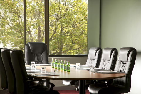 Holiday Inn Melbourne Airport - Holiday Sunshine Coast 1