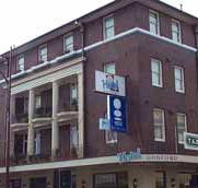 Hotel Gosford - Holiday Sunshine Coast