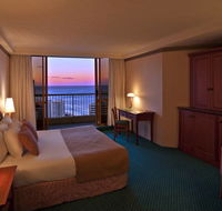 Hotel Grand Chancellor Surfers Paradise - Holiday Sunshine Coast