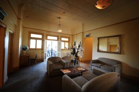 Hotel Victoria - Sunshine Coast Tourism 0